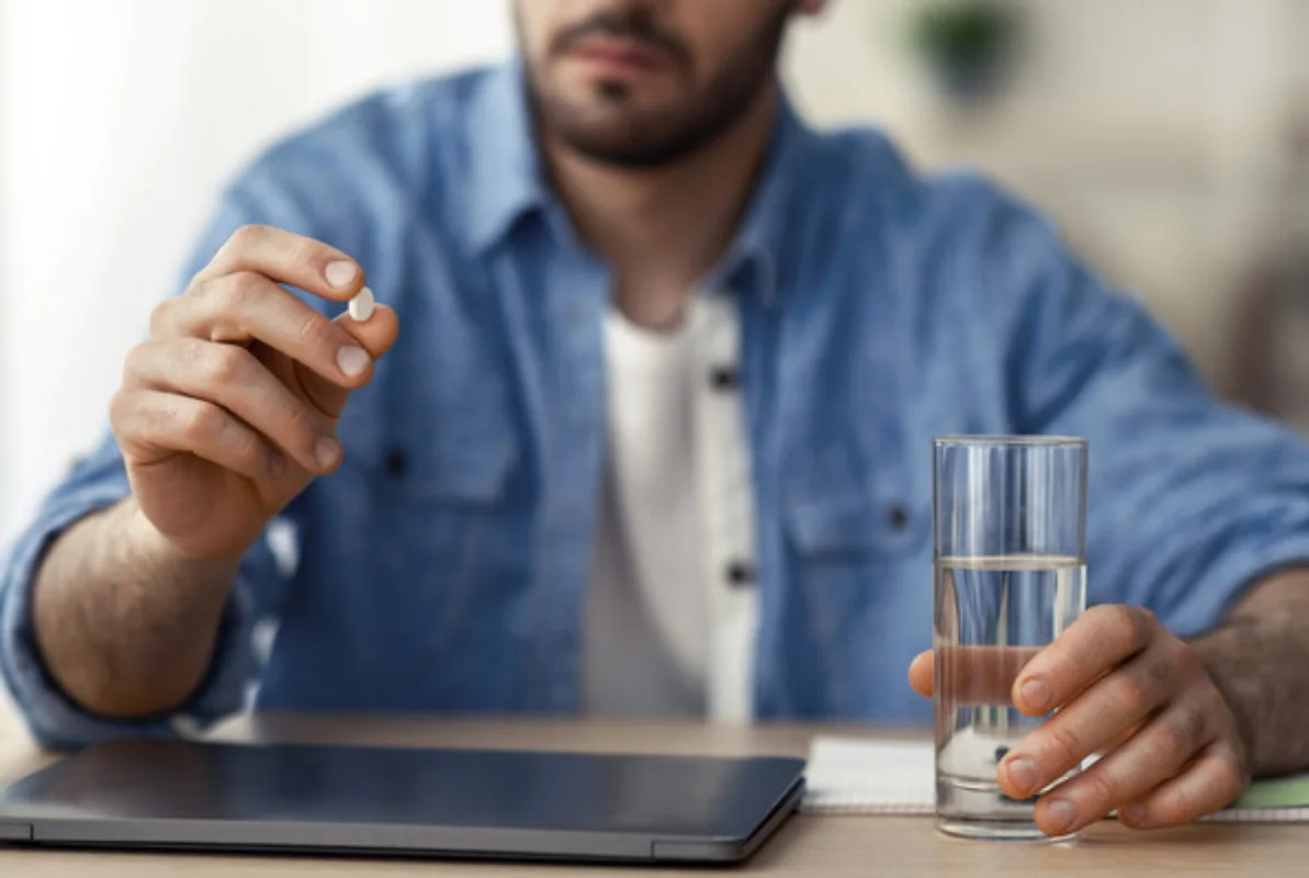 Ağrıkəsici dərmanların gözlənilməz təhlükəli nəticələri: Rusiyalı həkimdən xəbərdarlıq