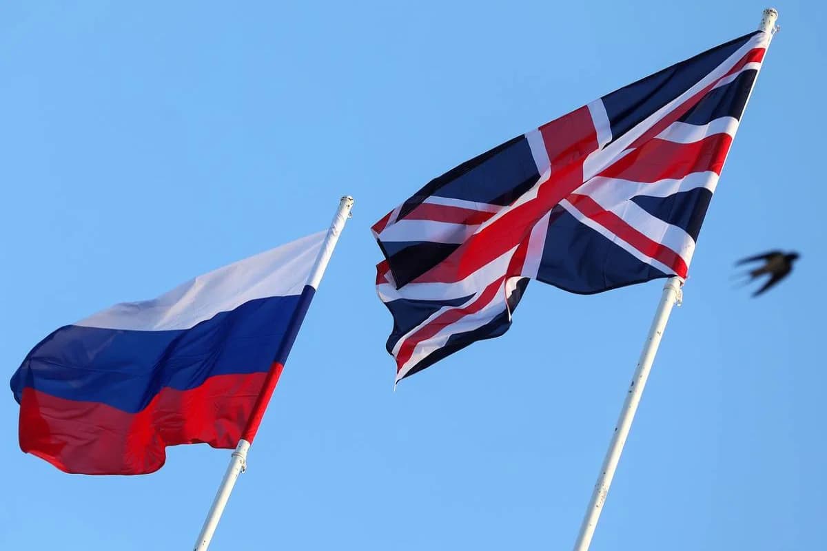 Böyük Britaniya Xarici İşlər Nazirliyi rusiyalı diplomatın akkreditasiyasını ləğv edib