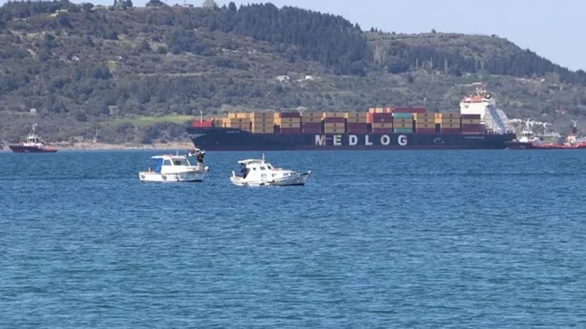 Rusiyadan Türkiyəyə gedən neft tankerinə görə Dardanel boğazı bağlandı