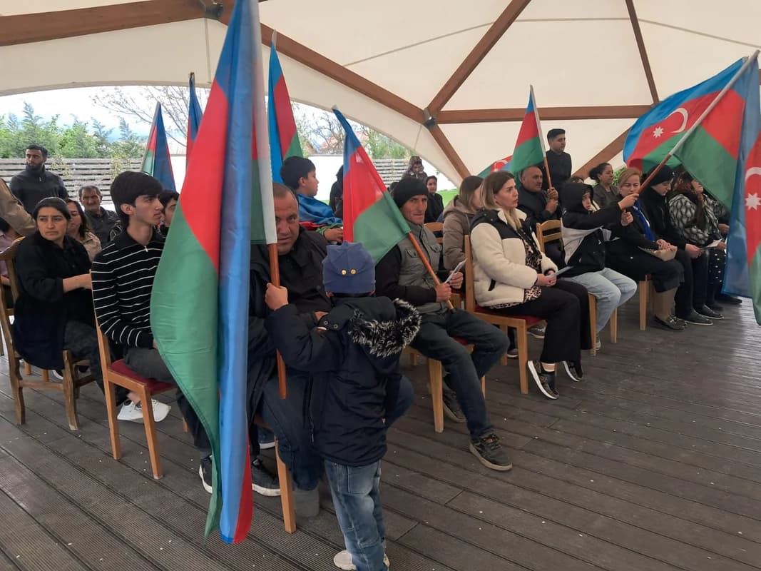 Daha 33 ailənin Xocalı həsrətinə son qoyuldu: Açarlar sakinlərə təqdim edildi - FOTO