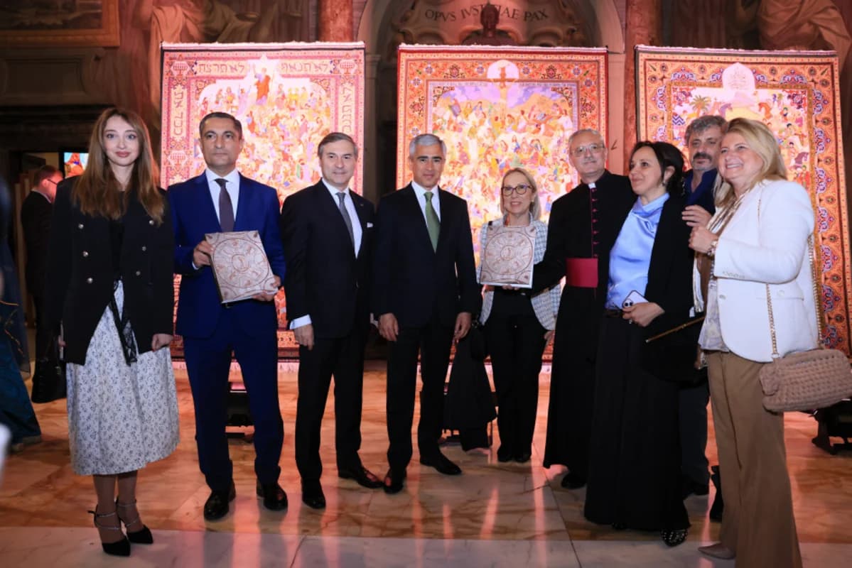 Vatikanda Heydər Əliyev Fondu ilə birgə layihələrin təqdimatına həsr olunan tədbir keçirilib - FOTO