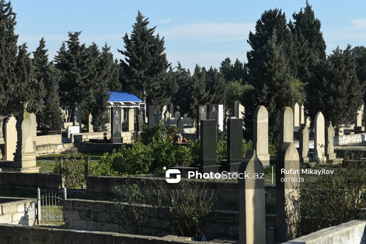 Azərbaycanda tükürpərdən olay: Ərinin məzarını ziyarət edən qadın ÖLDÜ