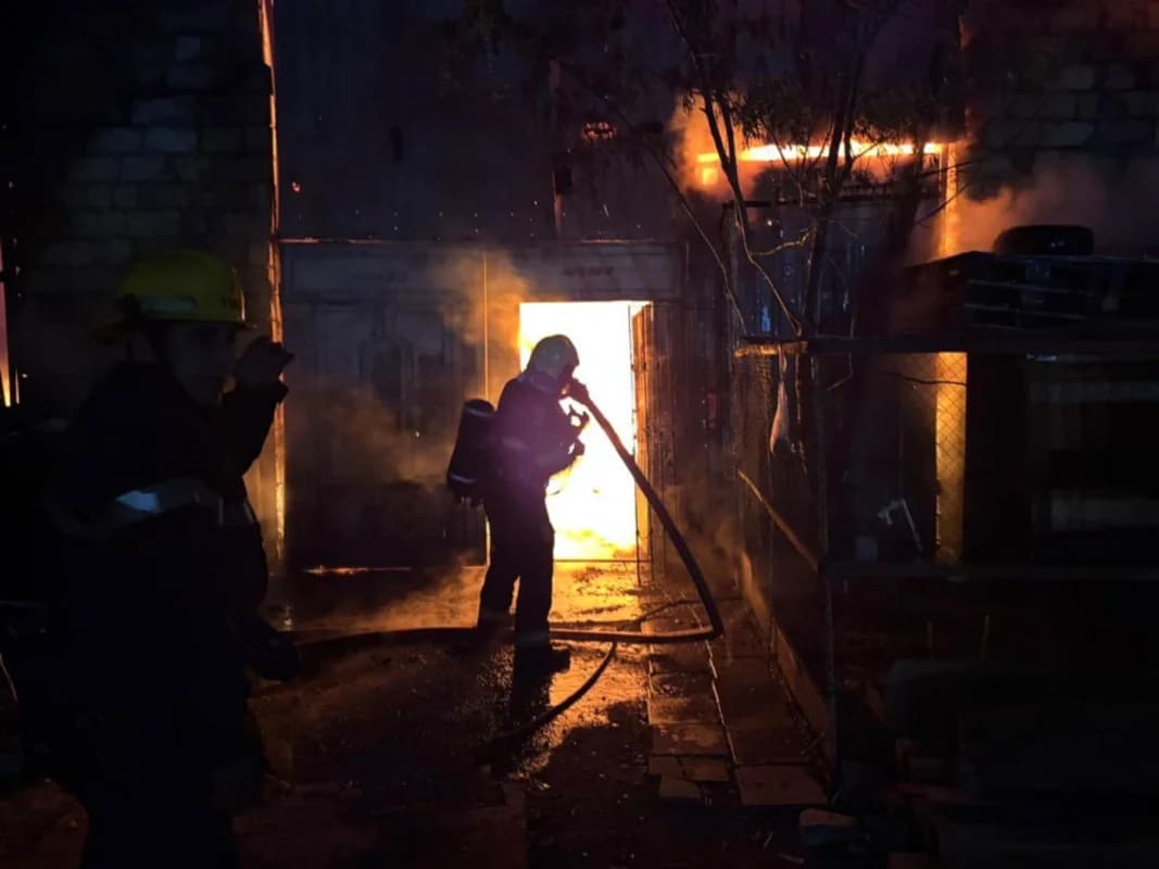 Bakı-Sumqayıt yolunda güclü yanğın: Mebel və avtomobil sexləri od tutdu - FOTO - VİDEO