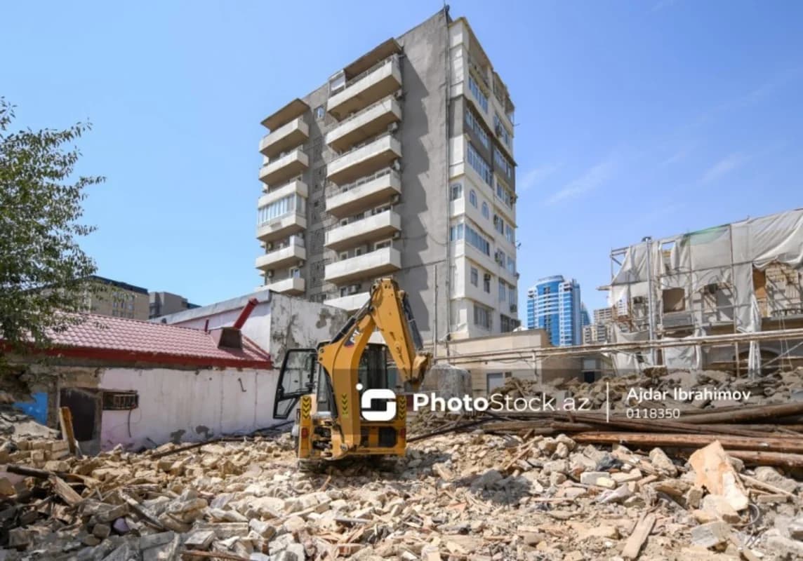 Söküntü dalğası fürsətə çevrilir - Bakıda "Xruşşovka" ovuna çıxanların yeni qazanc sxemi - FOTO