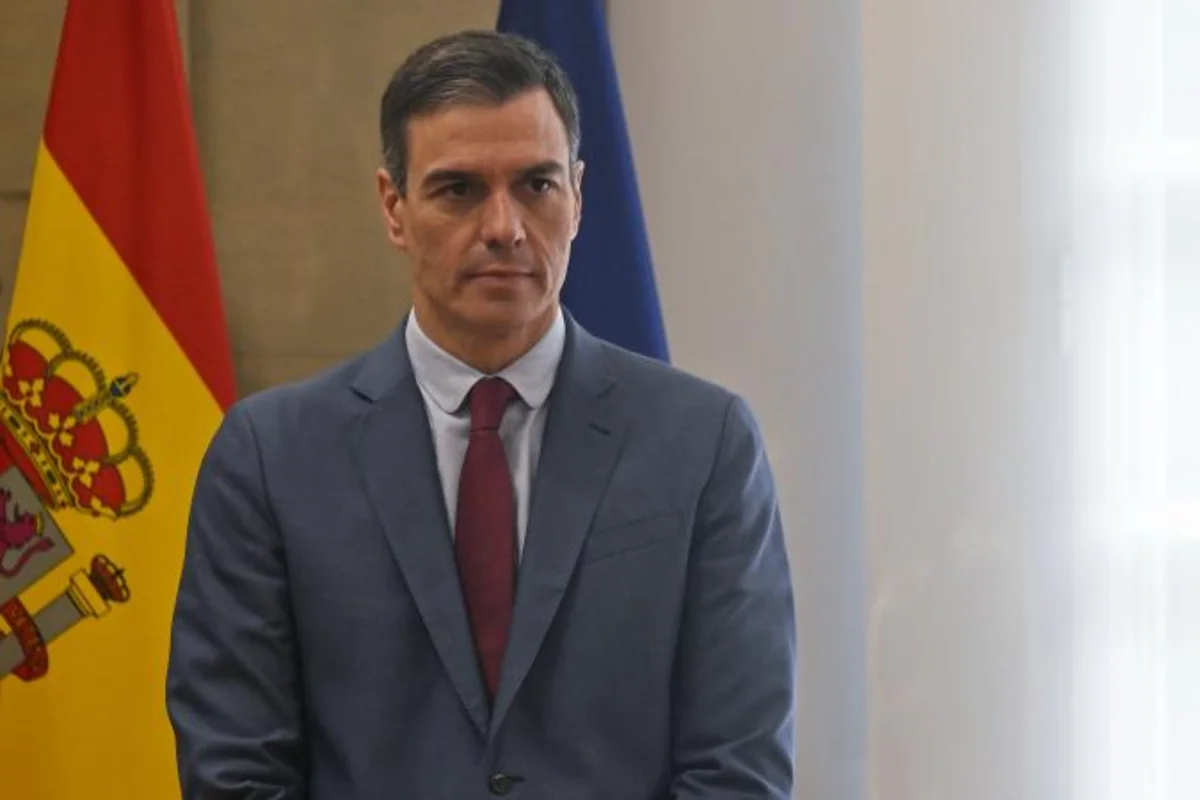 İspaniyanın baş nazirini aparan təyyarə Ankarada təcili eniş etdi